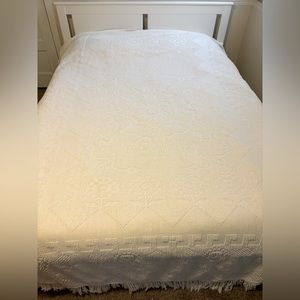 Vintage chenille bedspread